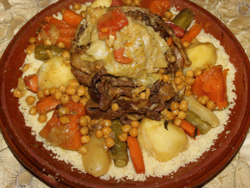 كسكس بالخضر والدجاج دياري